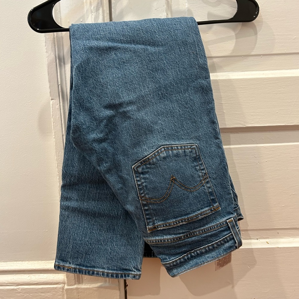 LEVI medium wash wedgie straight fit jeans